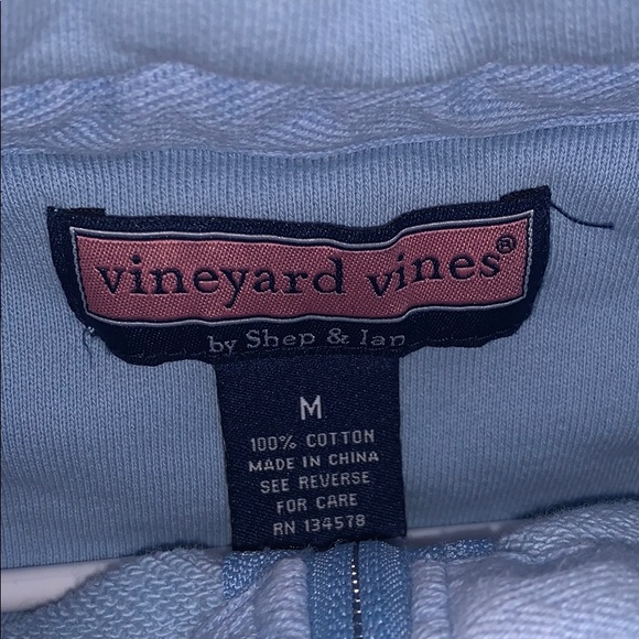 Vineyard Vines - Picture 3 of 3
